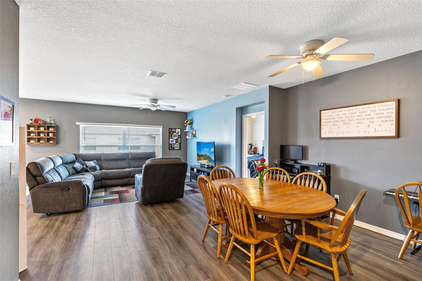 Image 4 of 26 For 3951 Fescue Street