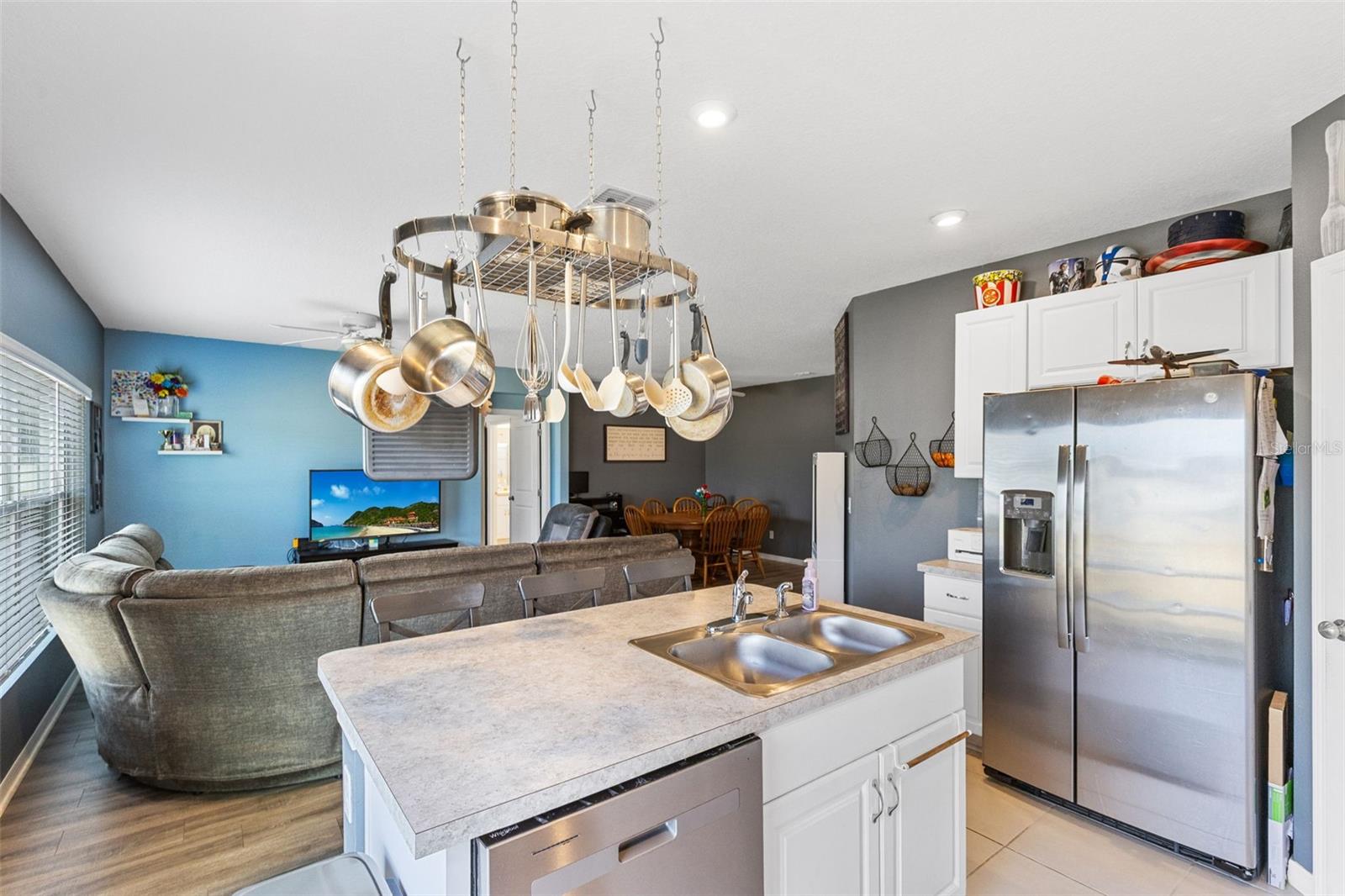 Image 8 of 26 For 3951 Fescue Street