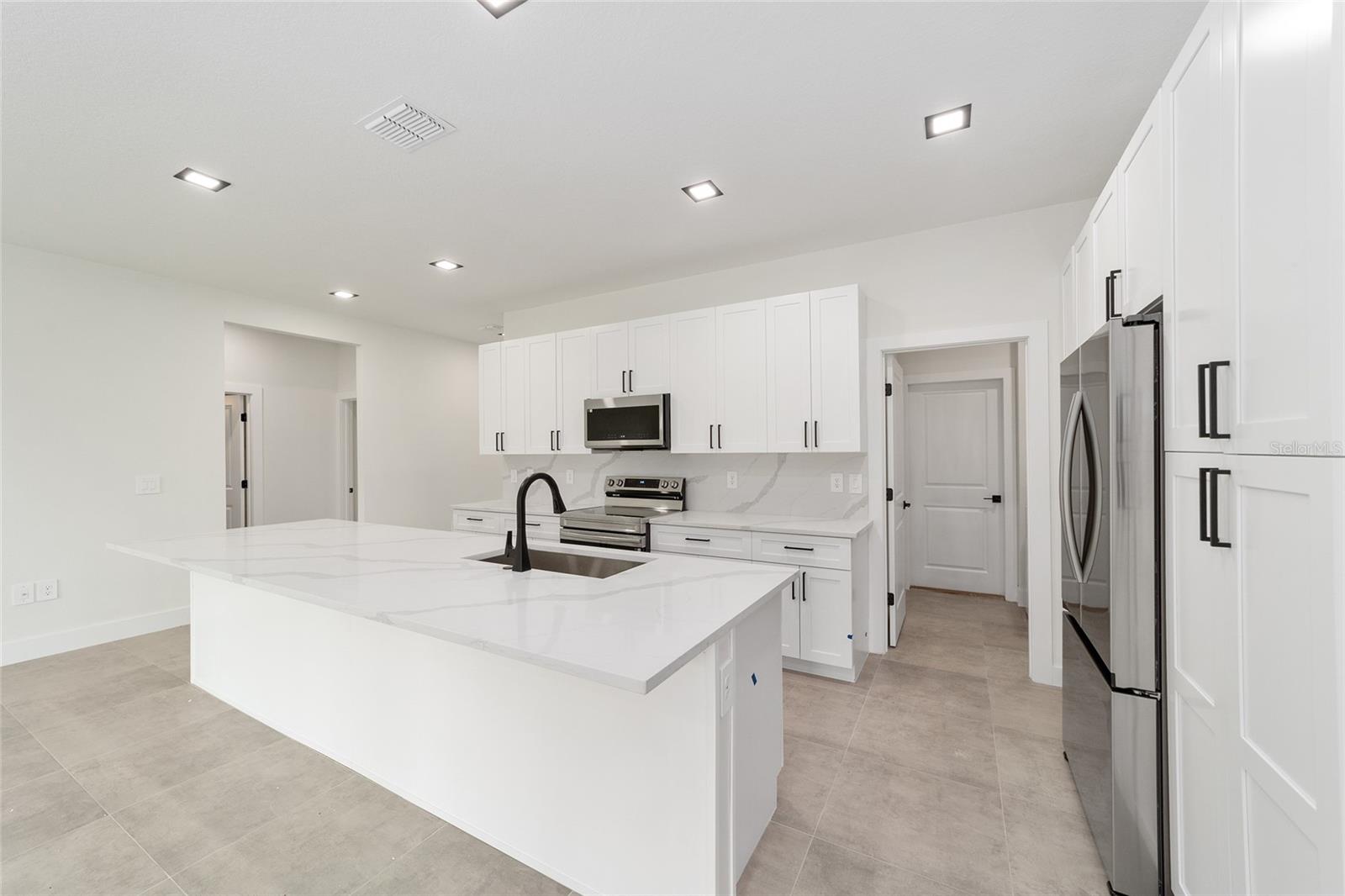 Image 11 of 47 For 4362 159th Court