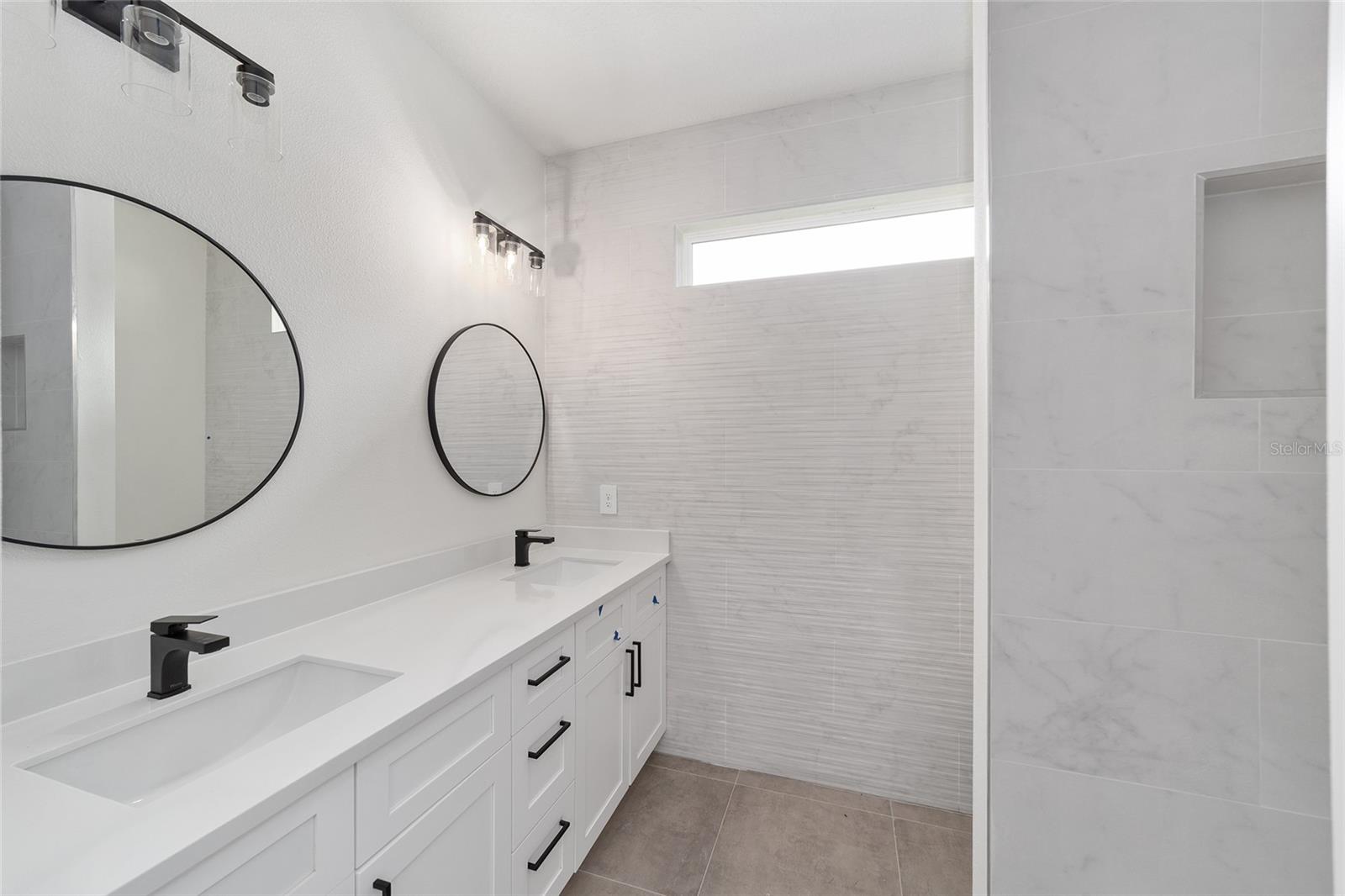 Image 24 of 47 For 4362 159th Court