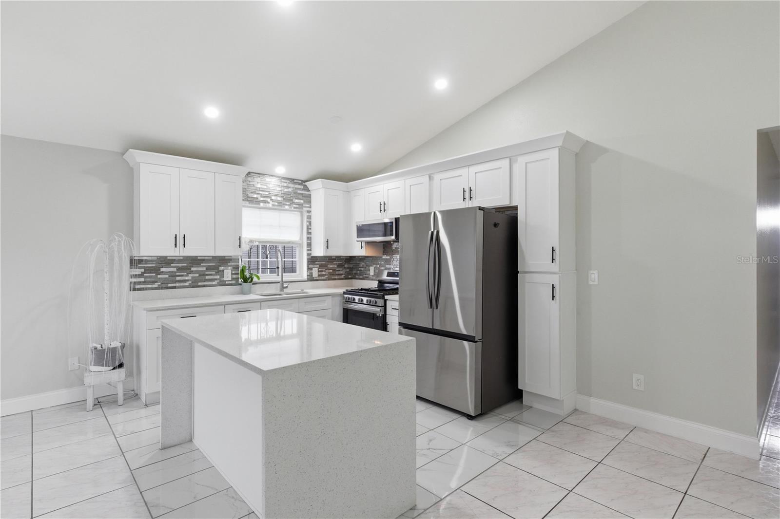 Image 6 of 18 For 1527 Brookebridge Drive