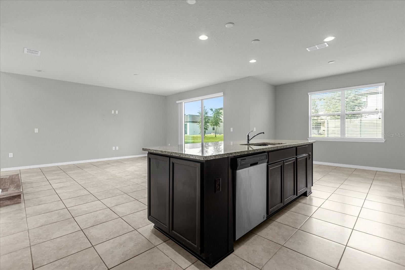 Image 13 of 27 For 3504 Southern Cross Loop