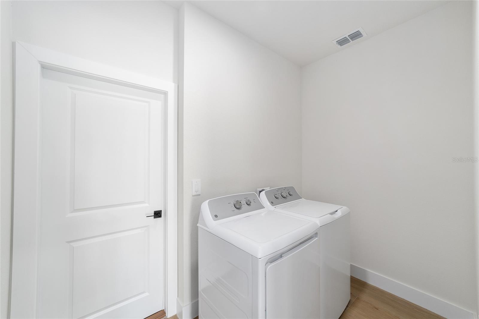 Image 31 of 52 For 4380 159th Court