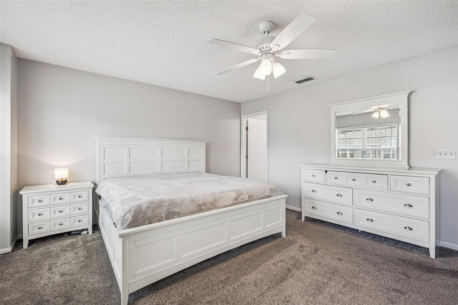 Image 14 of 33 For 552 Shadow Glenn Place