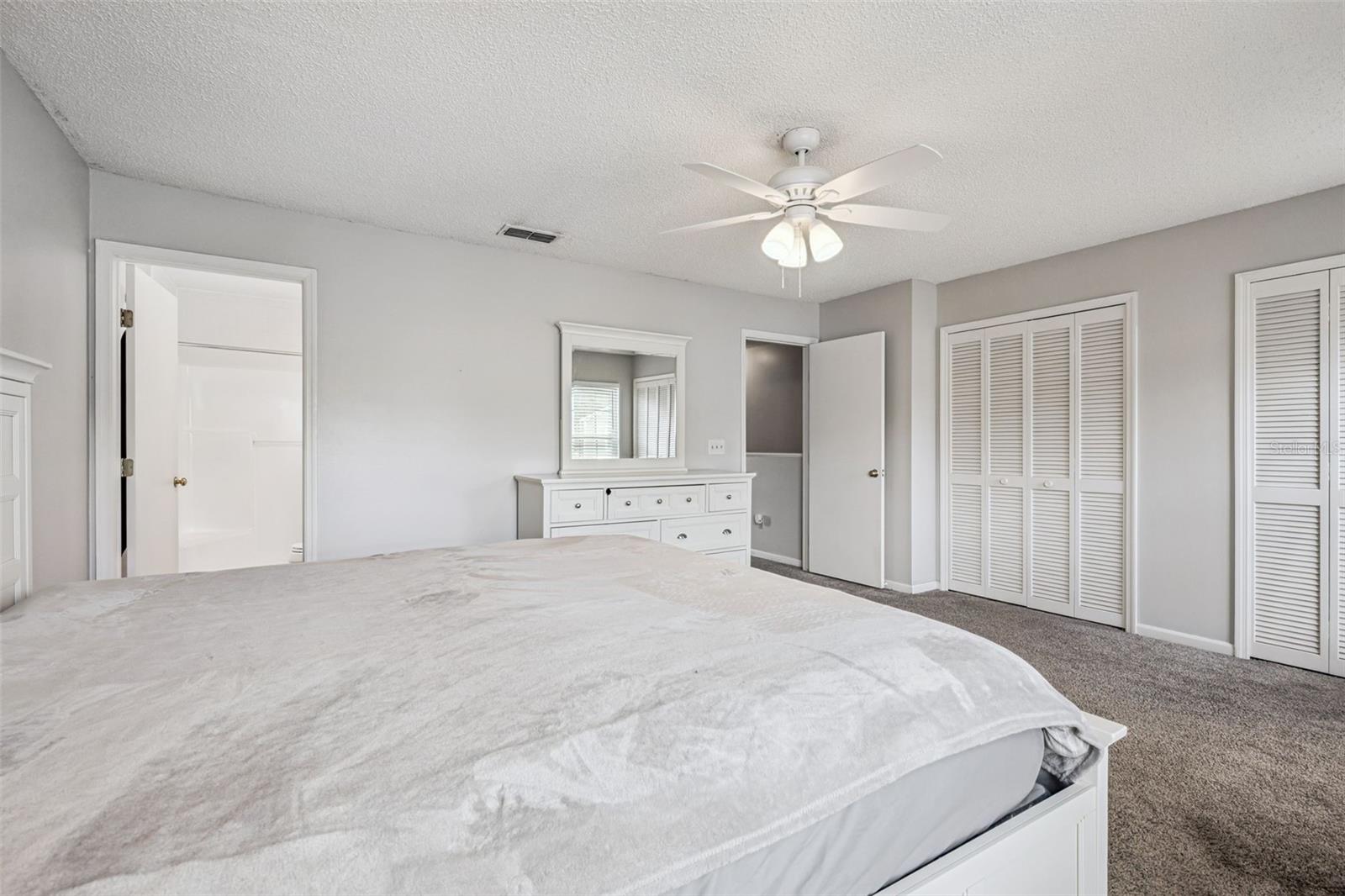 Image 16 of 33 For 552 Shadow Glenn Place