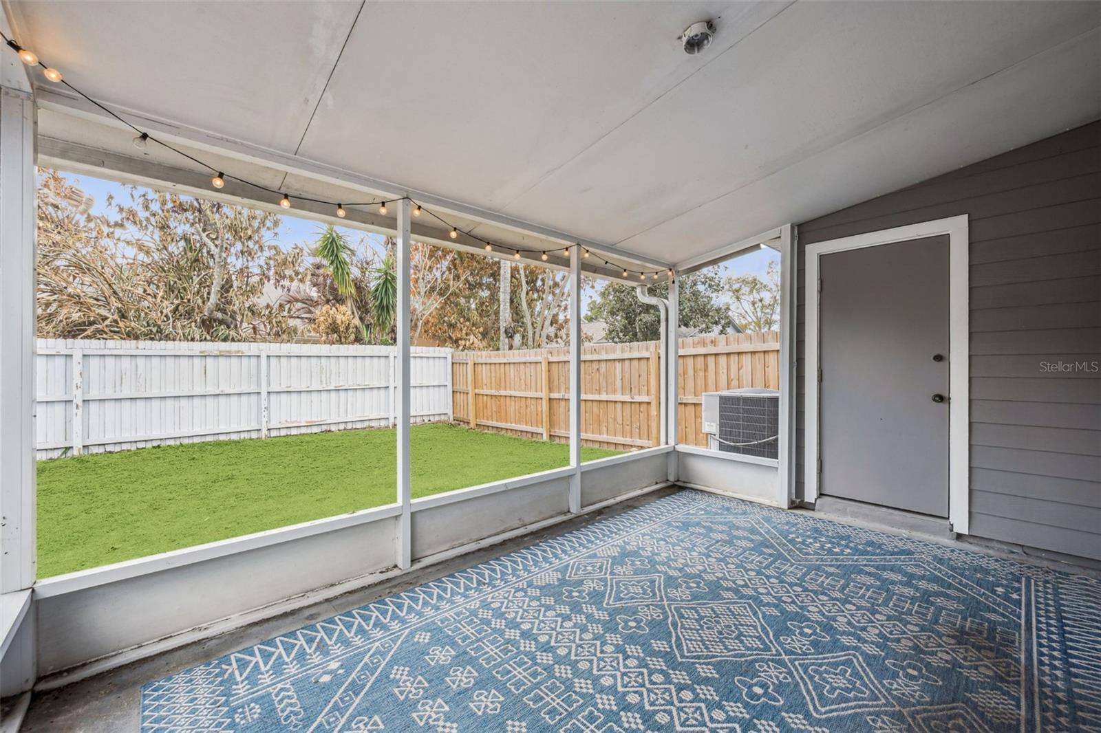 Image 26 of 33 For 552 Shadow Glenn Place