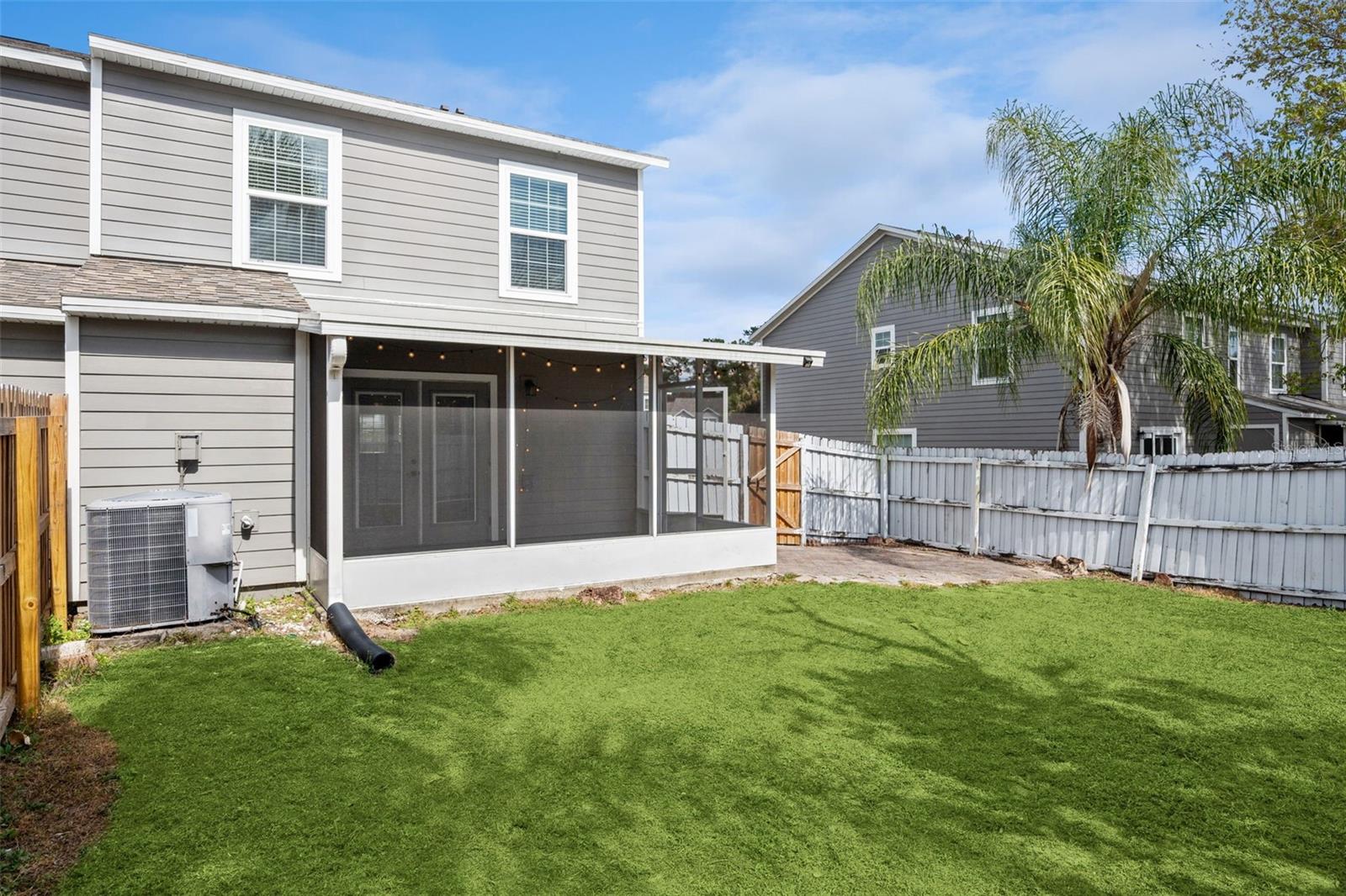 Image 28 of 33 For 552 Shadow Glenn Place