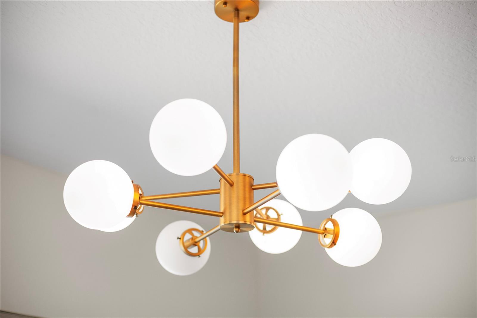 Image 19 of 46 For 922 Anna Place