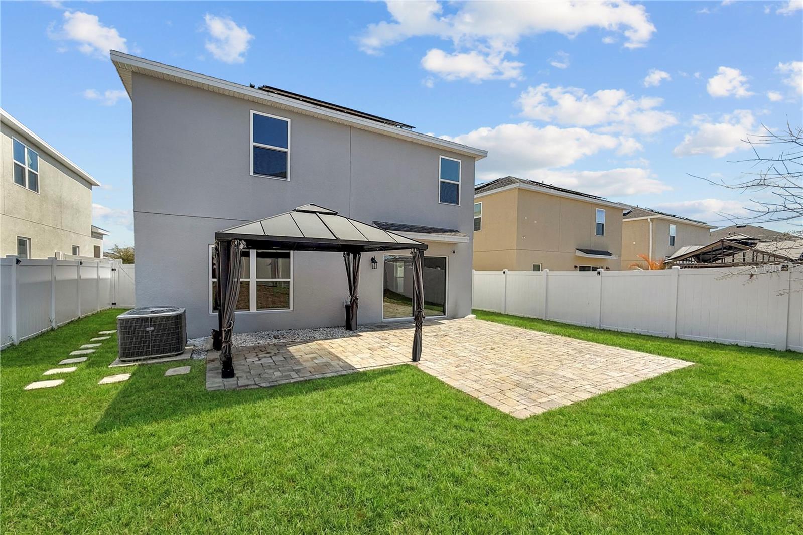 Image 25 of 46 For 922 Anna Place