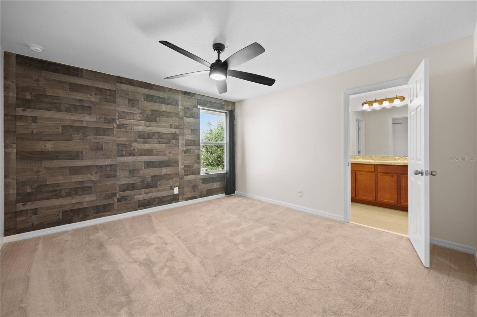 Image 27 of 46 For 922 Anna Place