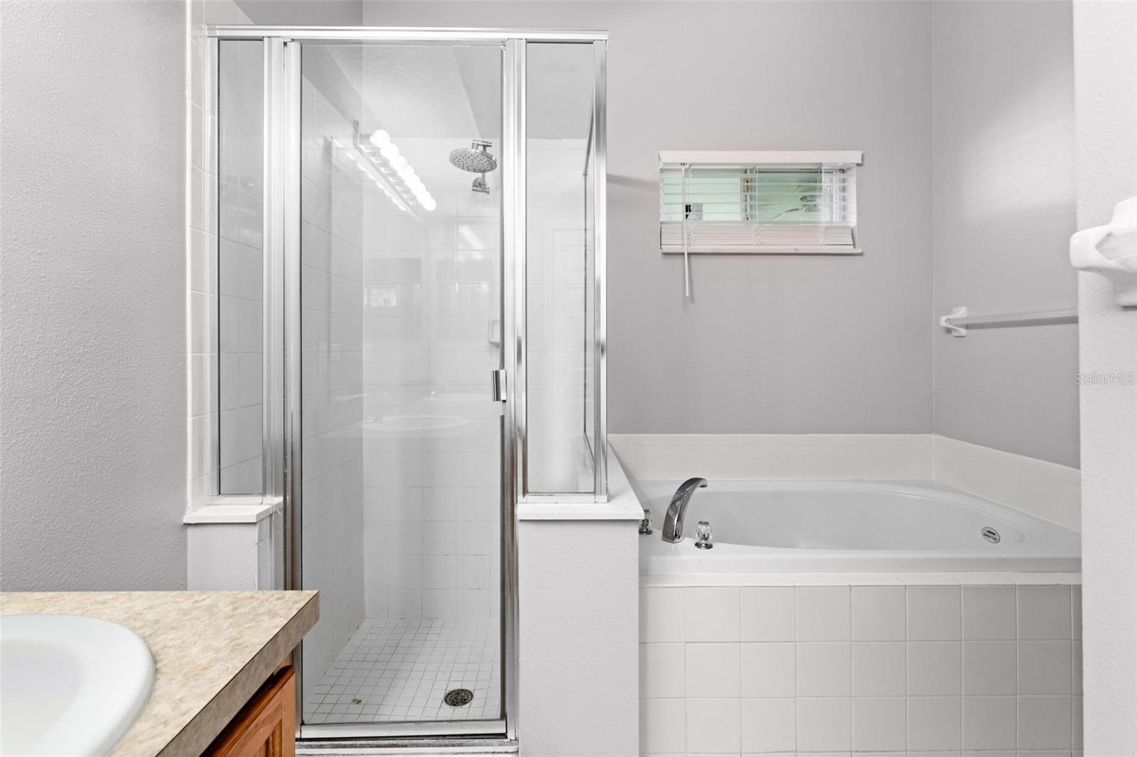 Image 23 of 43 For 5201 Walnut Ridge Drive