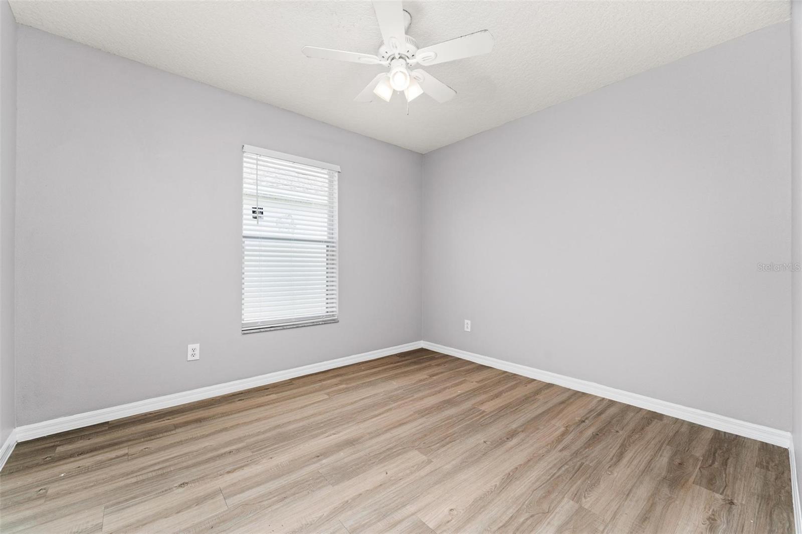 Image 29 of 43 For 5201 Walnut Ridge Drive