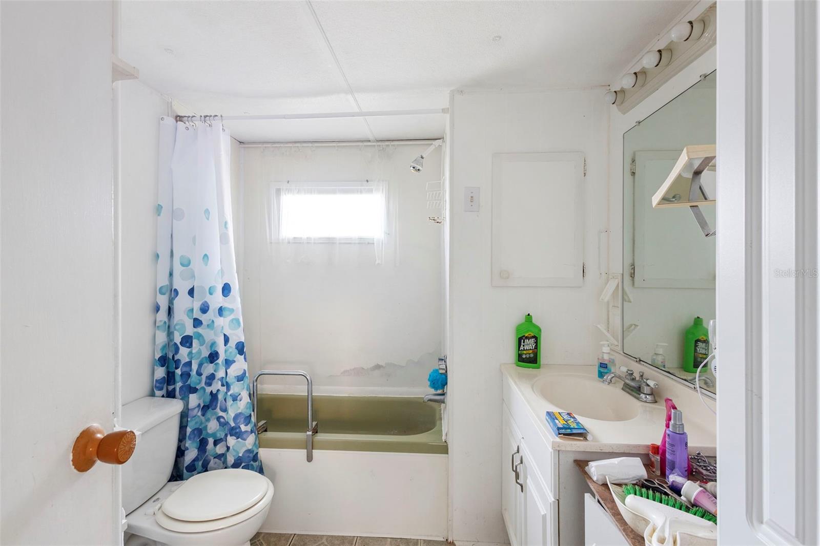 Image 20 of 24 For 1910 Enterprise Ave 13