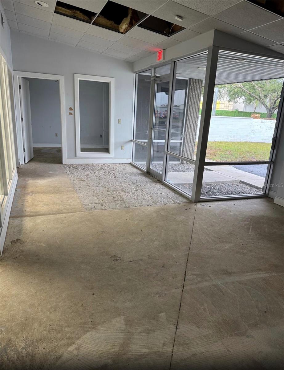 Image 7 of 9 For 5500 Commerce Drive