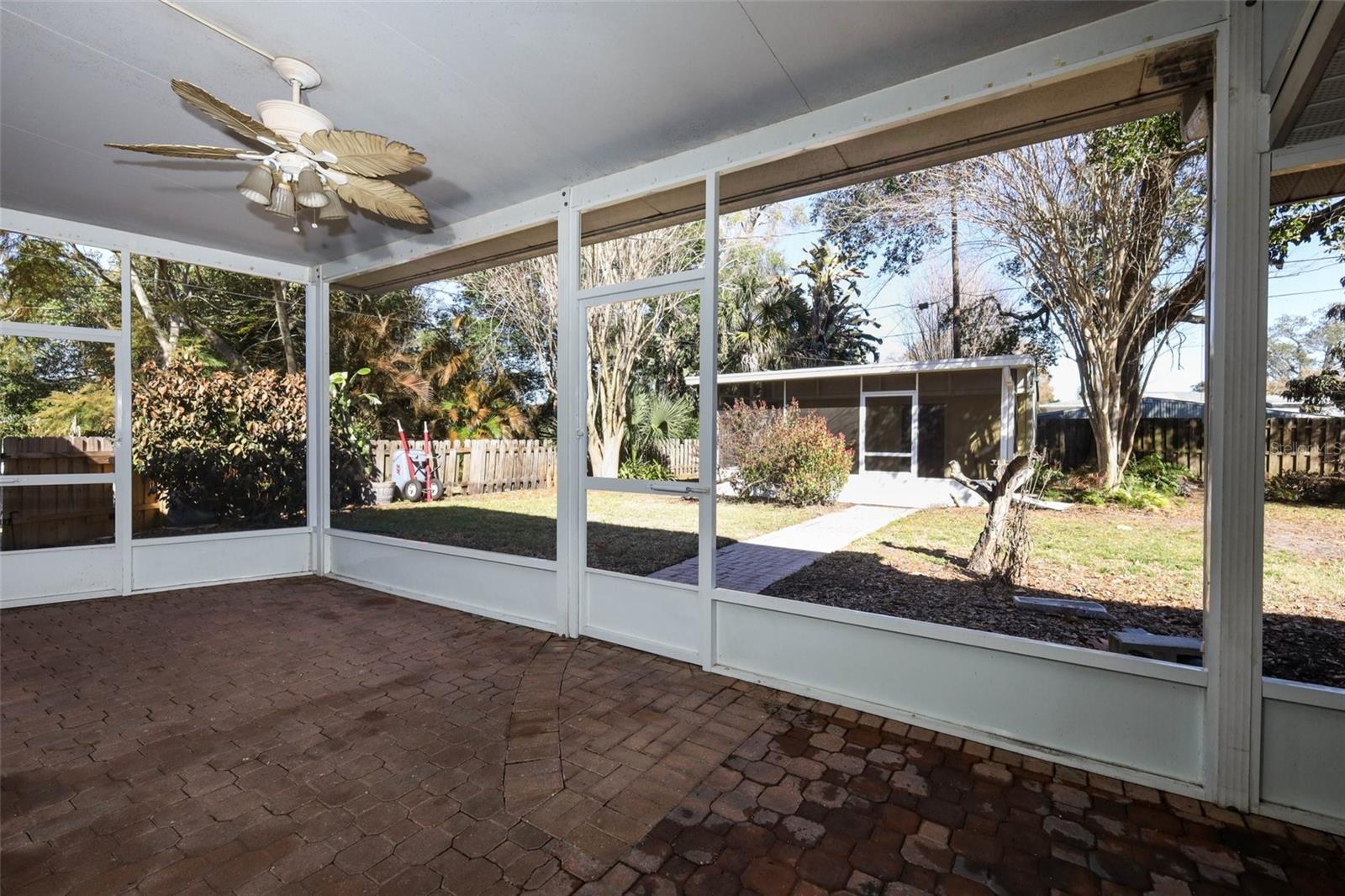 Image 36 of 47 For 819 Canovia Avenue