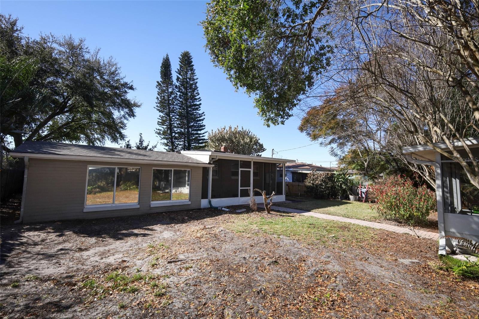 Image 43 of 47 For 819 Canovia Avenue