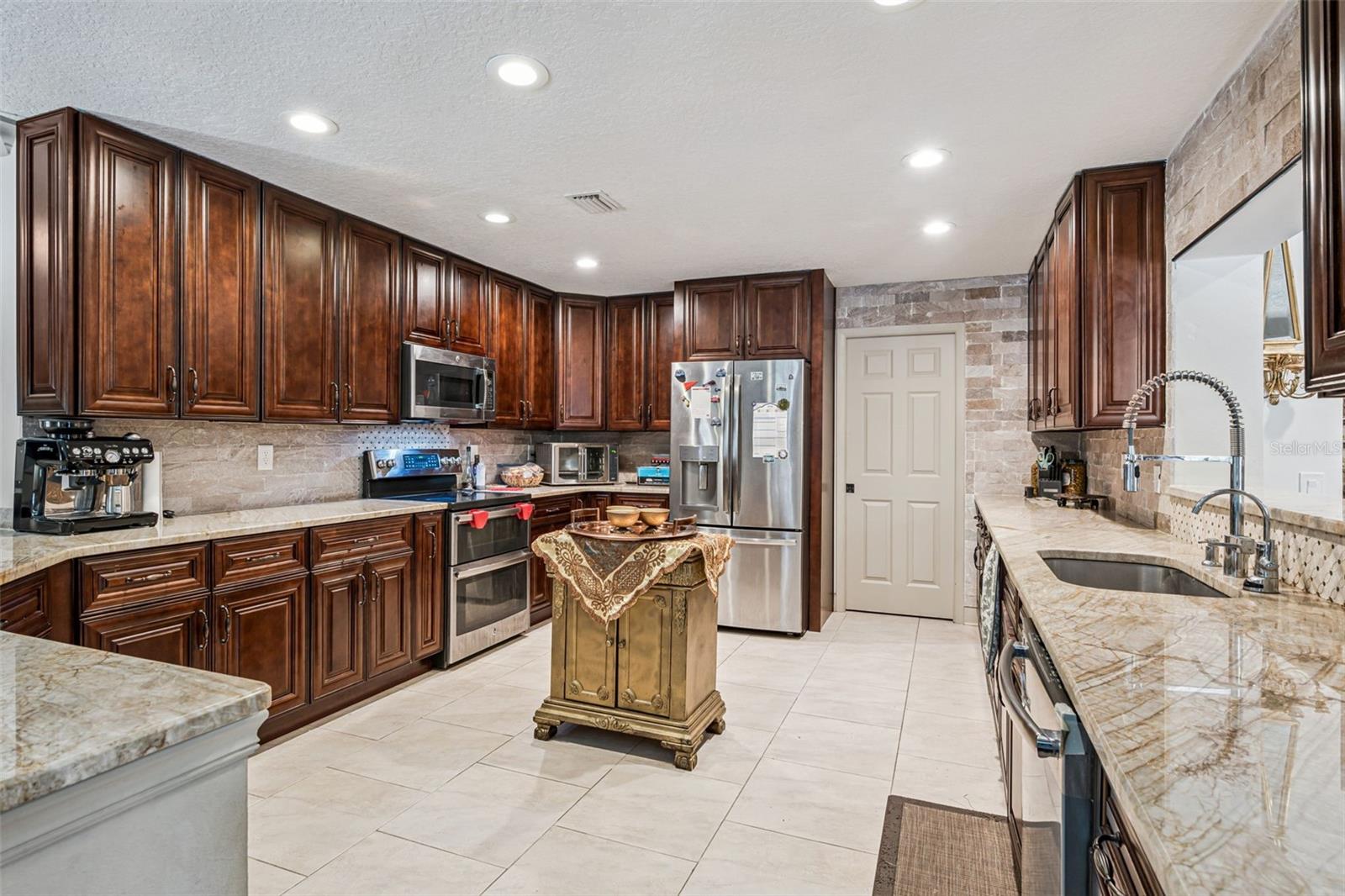 Image 25 of 53 For 6054 Marlberry Drive