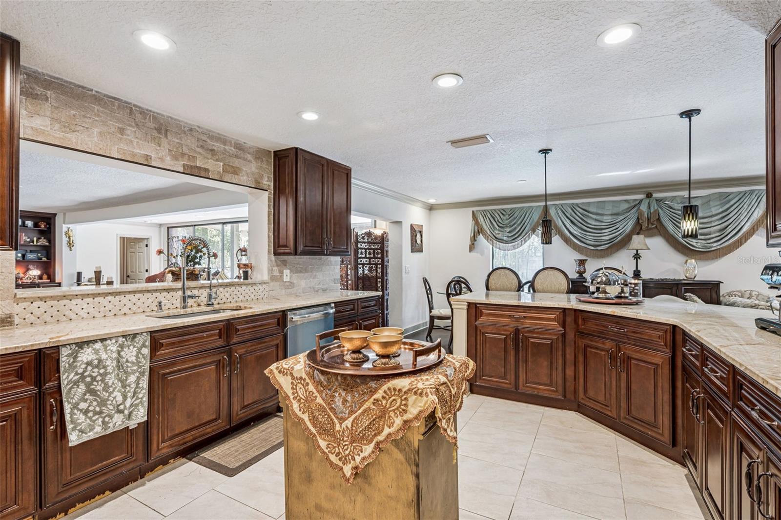 Image 27 of 53 For 6054 Marlberry Drive