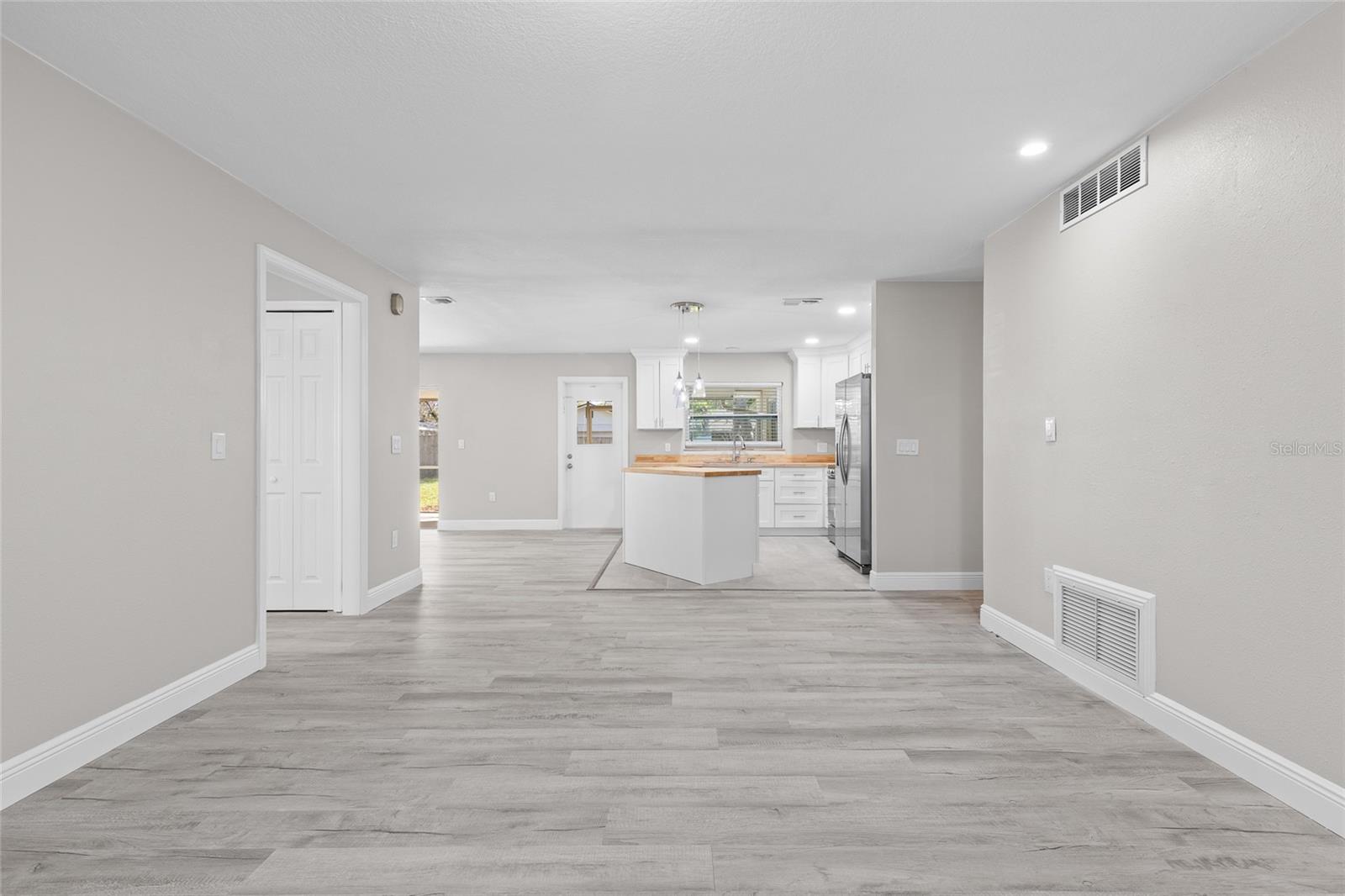 Image 16 of 48 For 6649 Pampus Drive