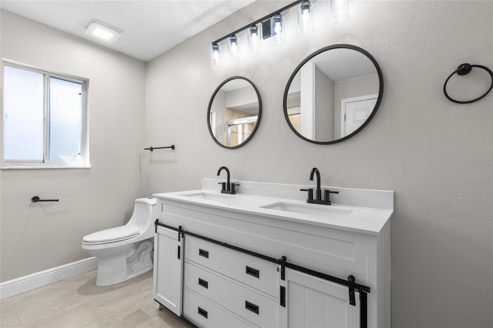 Image 23 of 48 For 6649 Pampus Drive