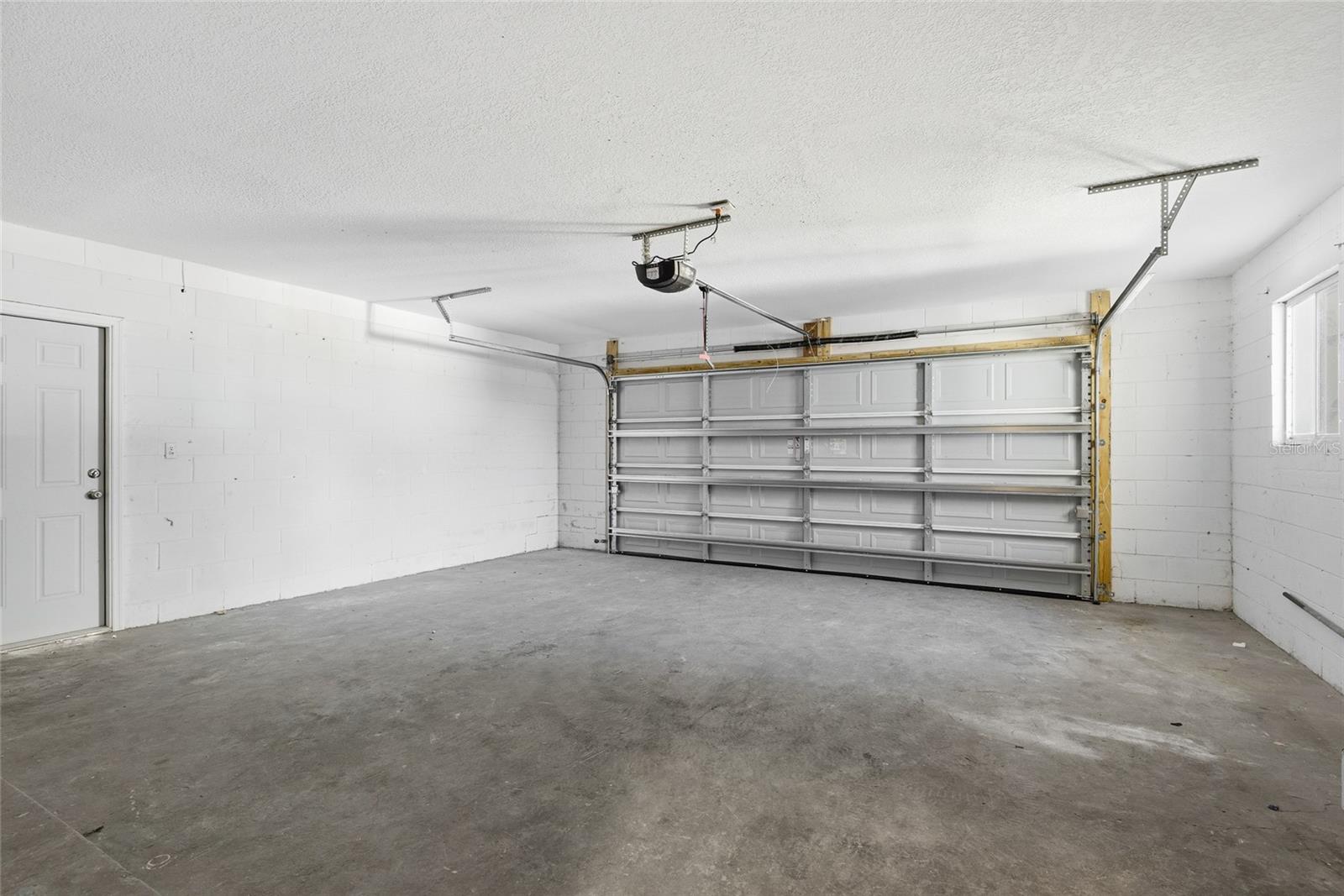 Image 34 of 48 For 6649 Pampus Drive