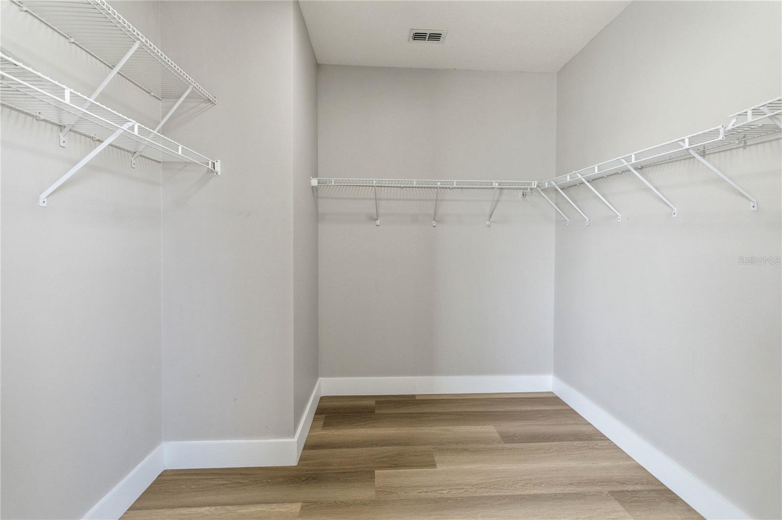 Image 32 of 54 For 13858 Caywood Pond Drive