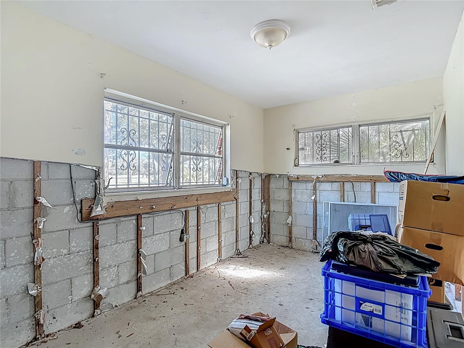 Listing photo id 33 for 3700 Dana Shores Drive