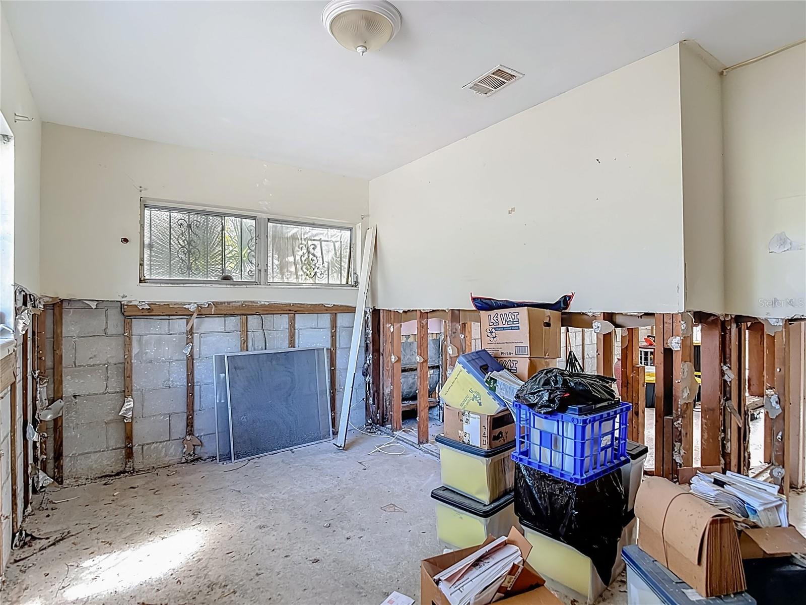 Listing photo id 34 for 3700 Dana Shores Drive