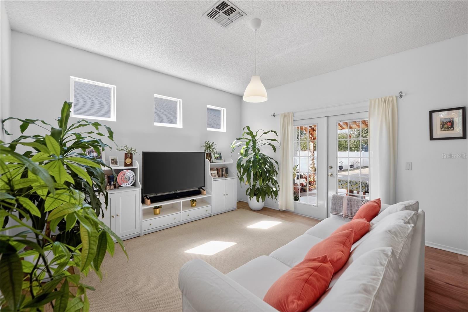 Image 13 of 31 For 14321 Peacock Springs Trail