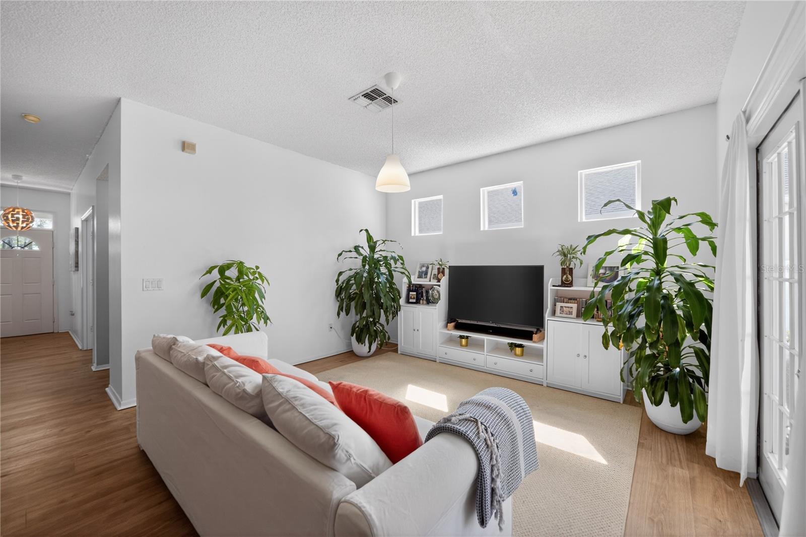 Image 15 of 31 For 14321 Peacock Springs Trail