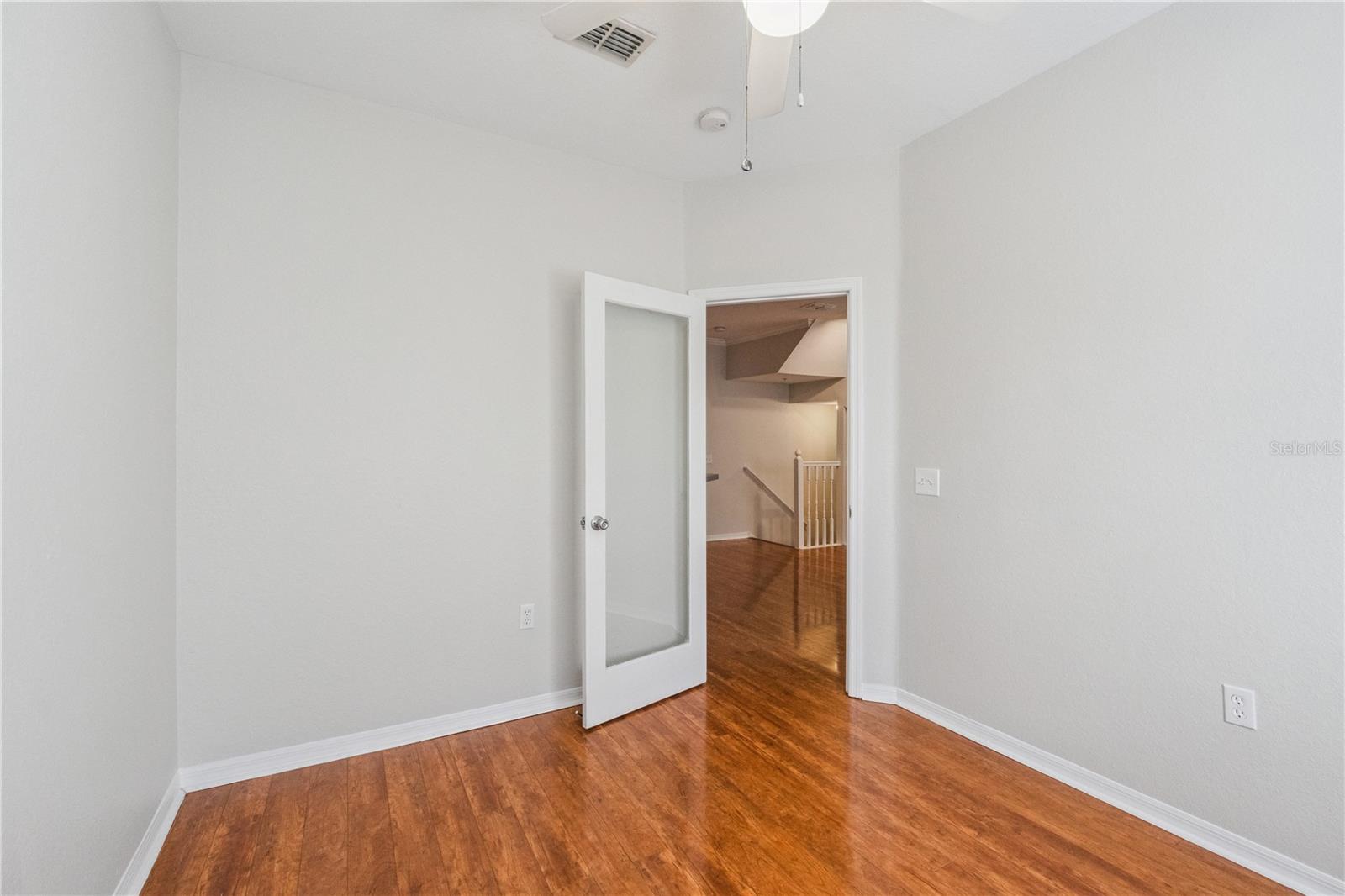 Image 10 of 36 For 2837 Shadow View Circle 2837