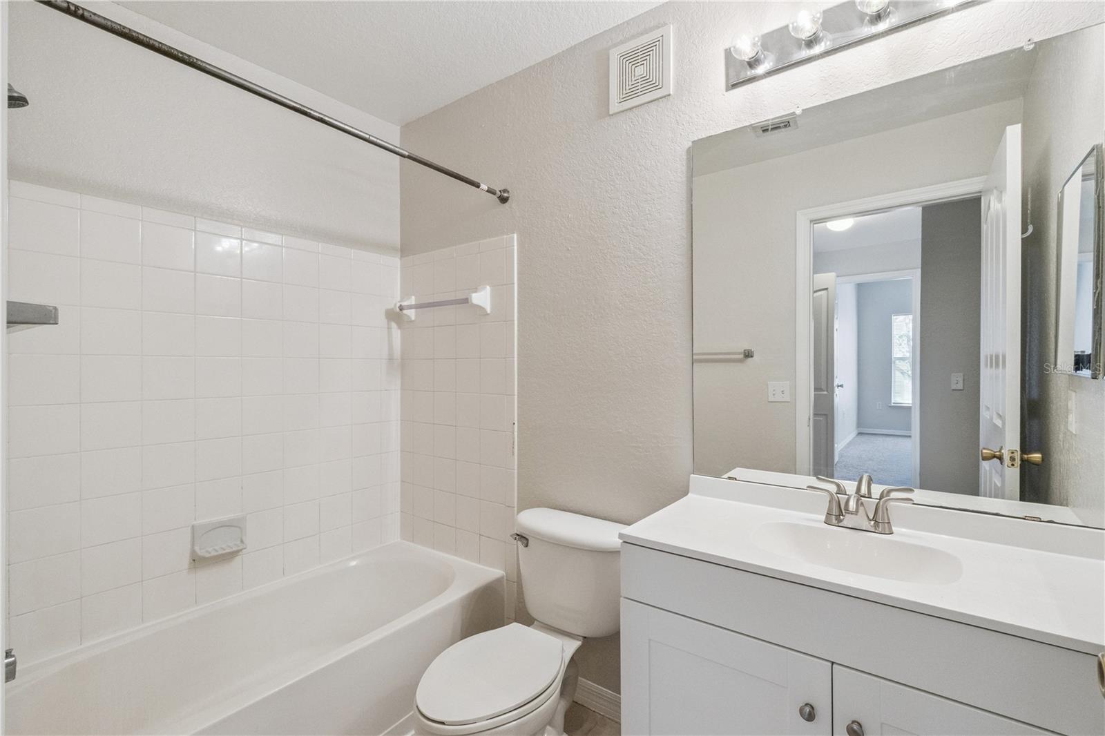 Image 19 of 36 For 2837 Shadow View Circle 2837