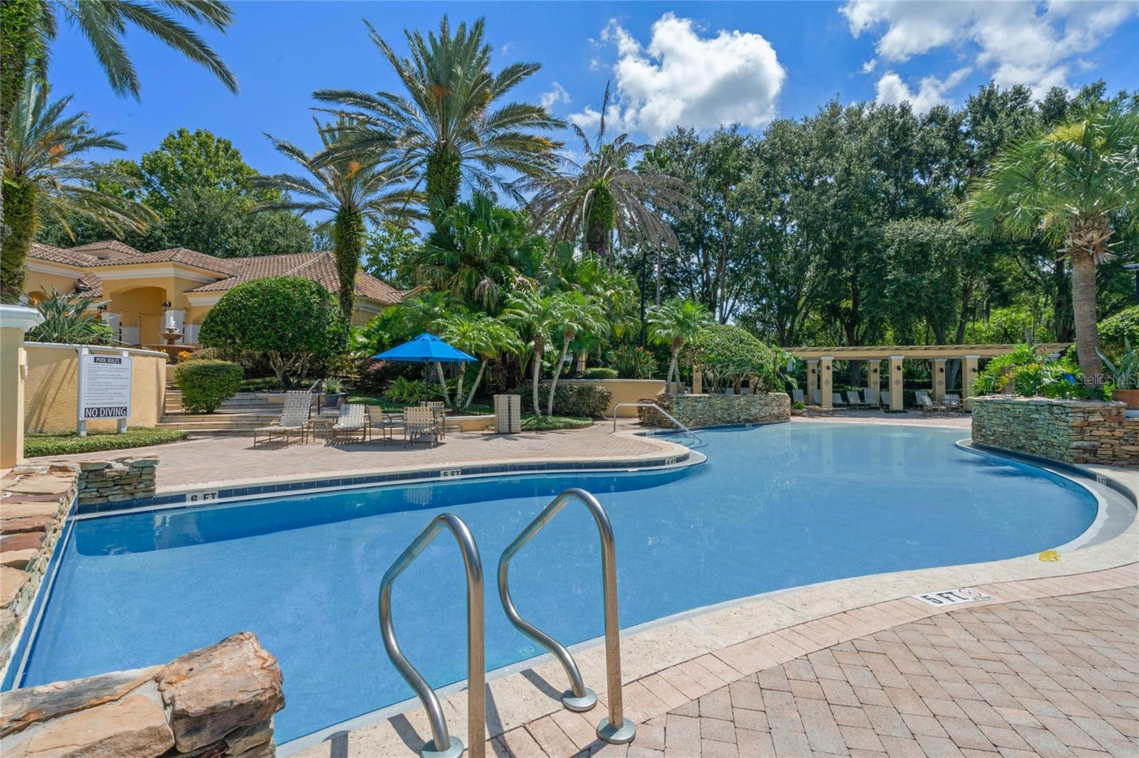 Image 22 of 36 For 2837 Shadow View Circle 2837