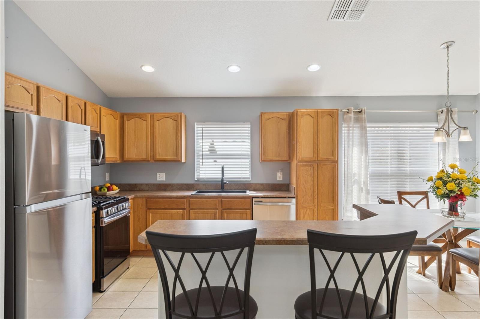 Image 11 of 47 For 158 Hypolita Avenue