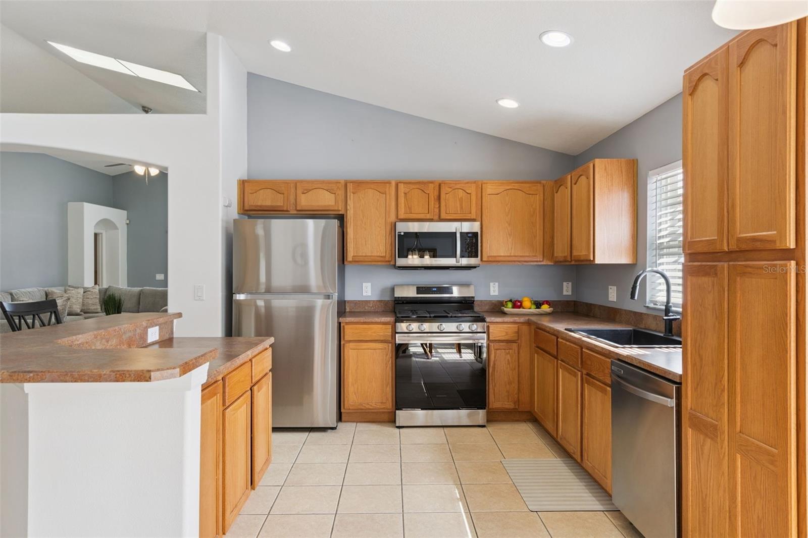 Image 13 of 47 For 158 Hypolita Avenue