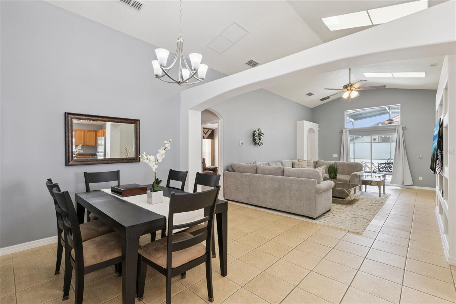 Image 8 of 47 For 158 Hypolita Avenue