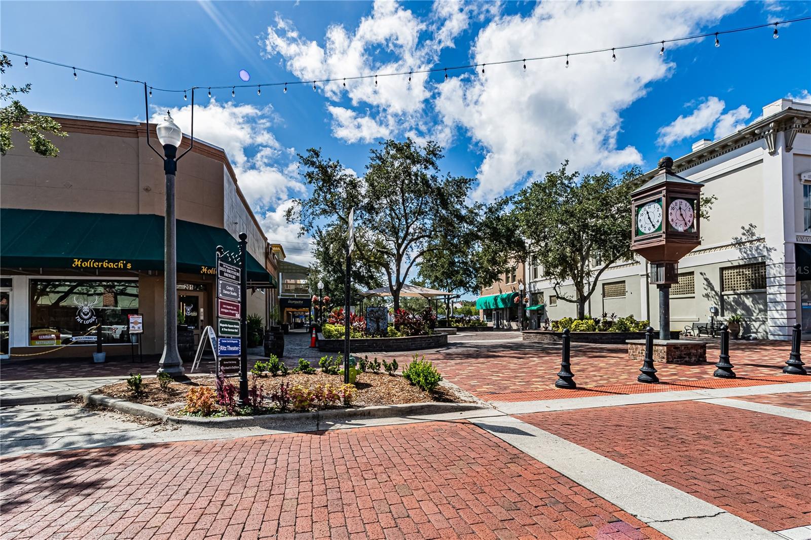 Image 17 of 23 For 284 Oak Avenue