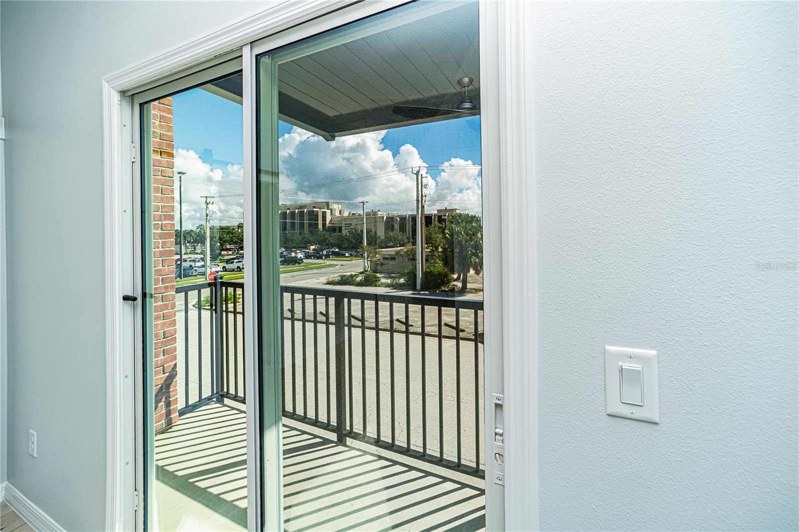 Image 2 of 23 For 284 Oak Avenue