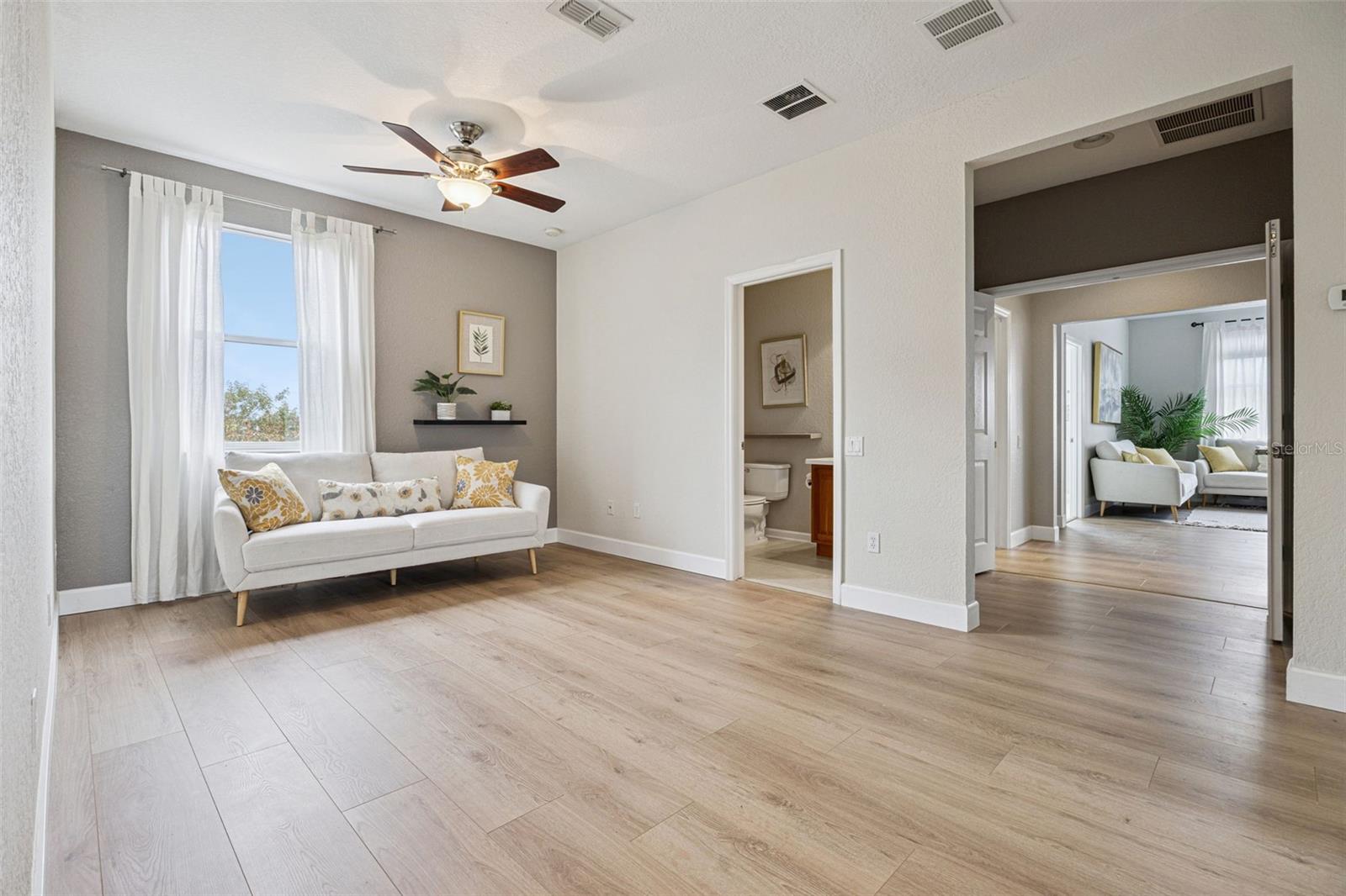 Image 28 of 52 For 13226 Jervey Street