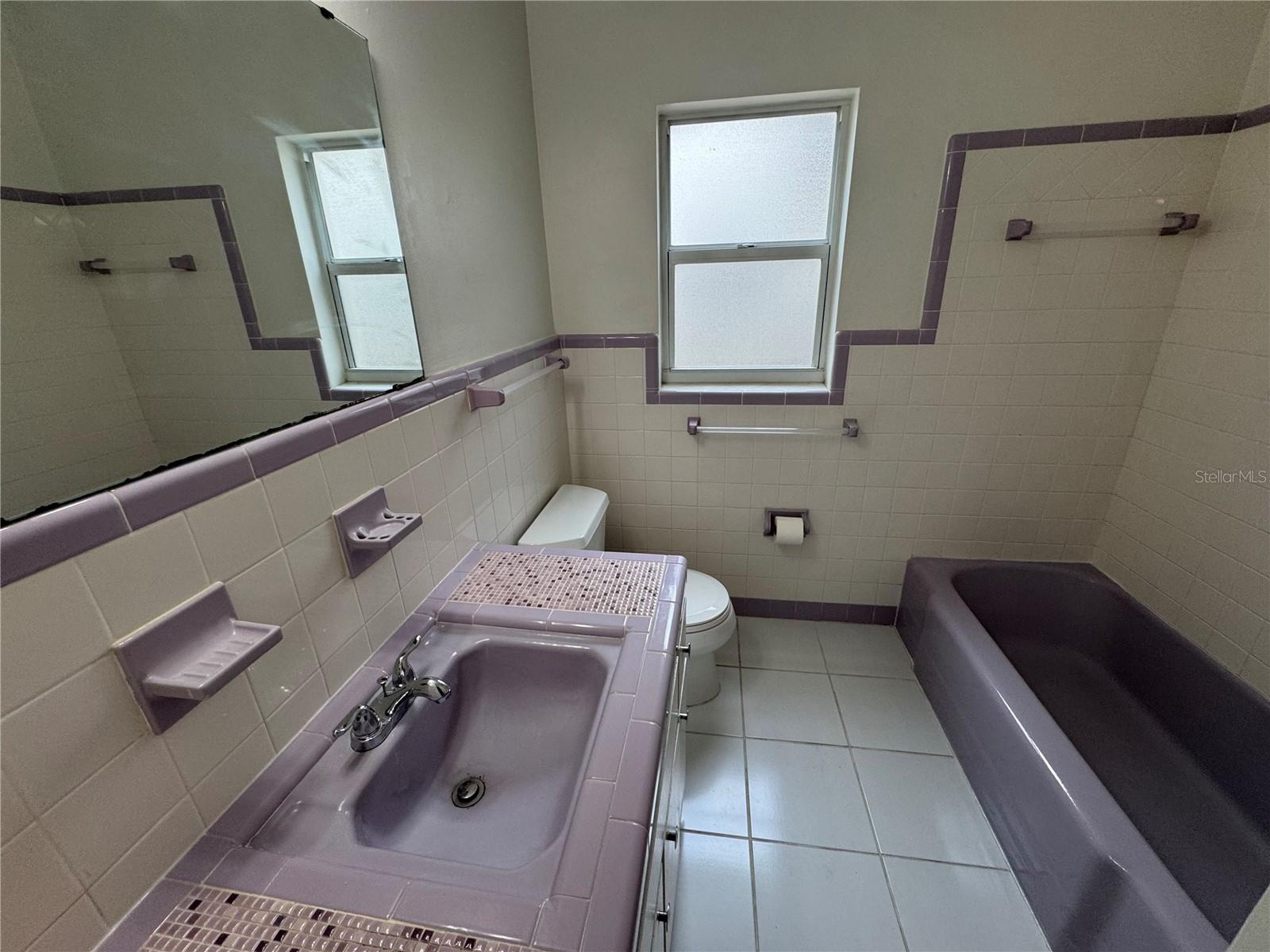 Image 14 of 24 For 210 Yale Street A