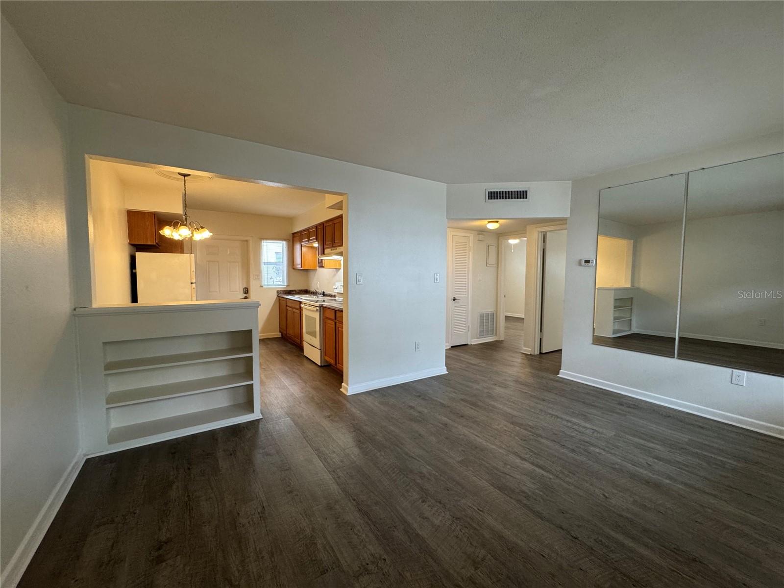 Image 5 of 24 For 210 Yale Street A