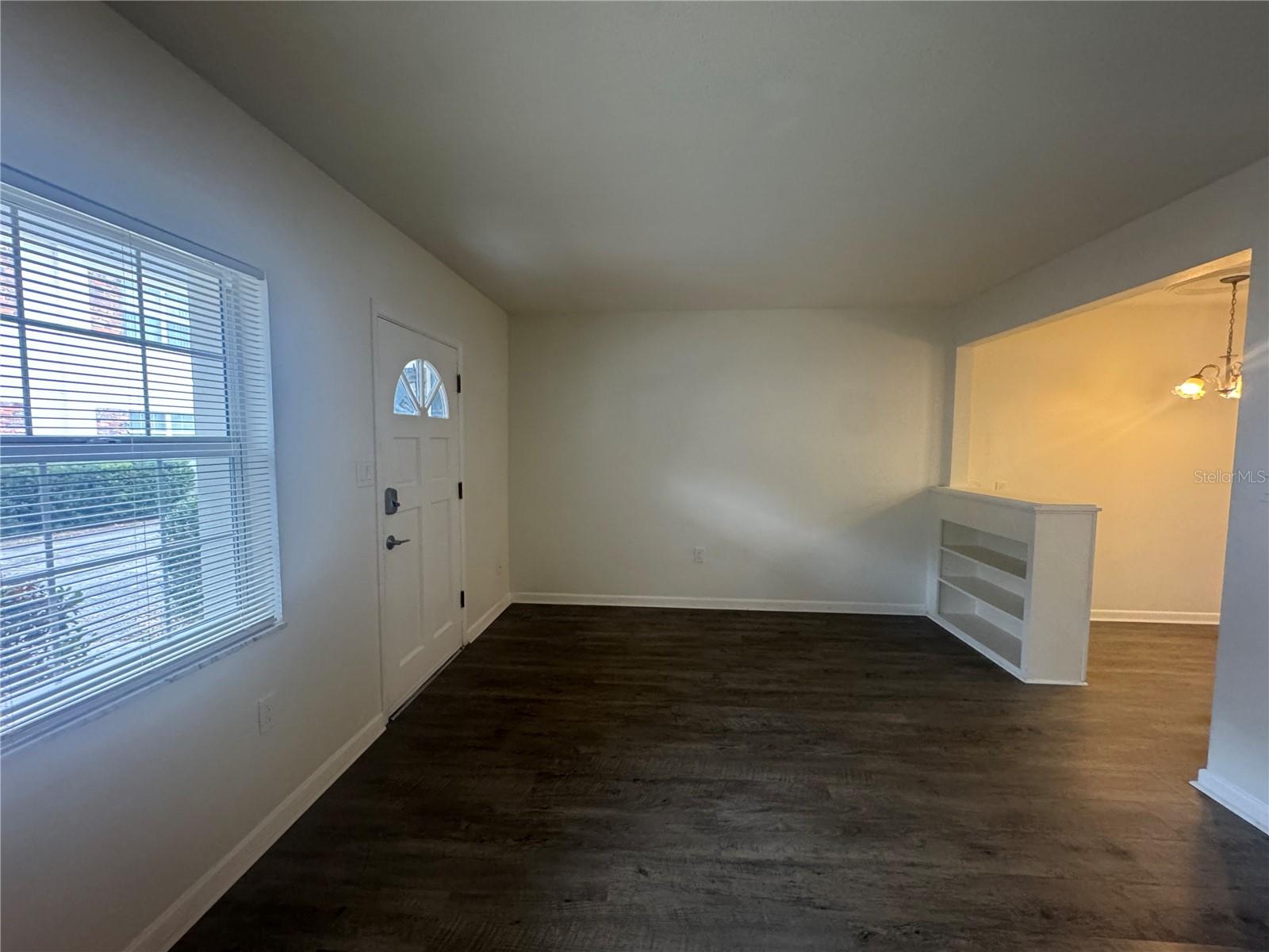 Image 7 of 24 For 210 Yale Street A