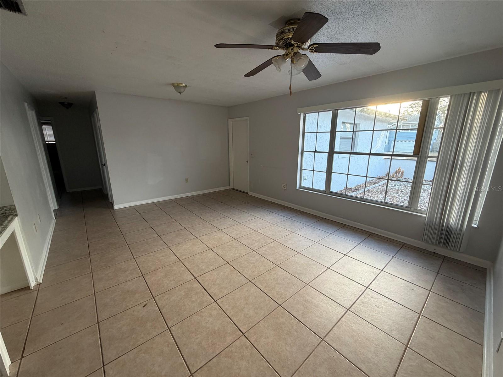 Image 13 of 28 For 621 Ashberry Lane