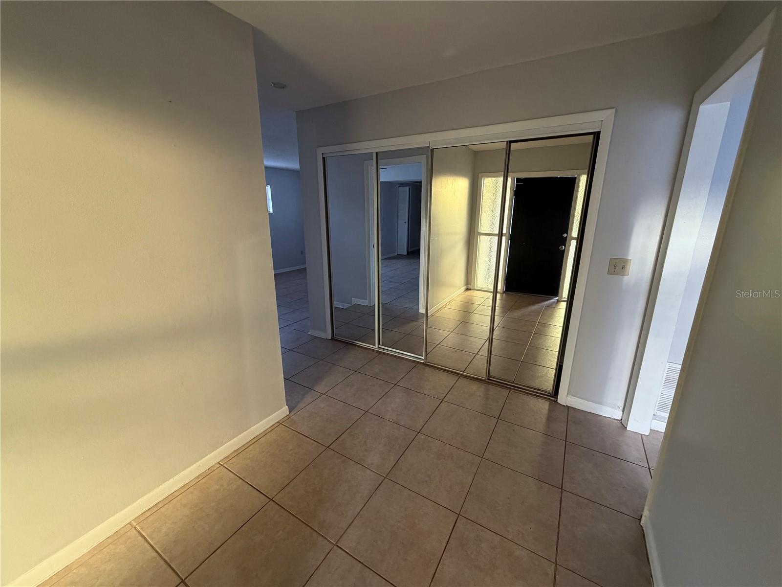 Image 14 of 28 For 621 Ashberry Lane