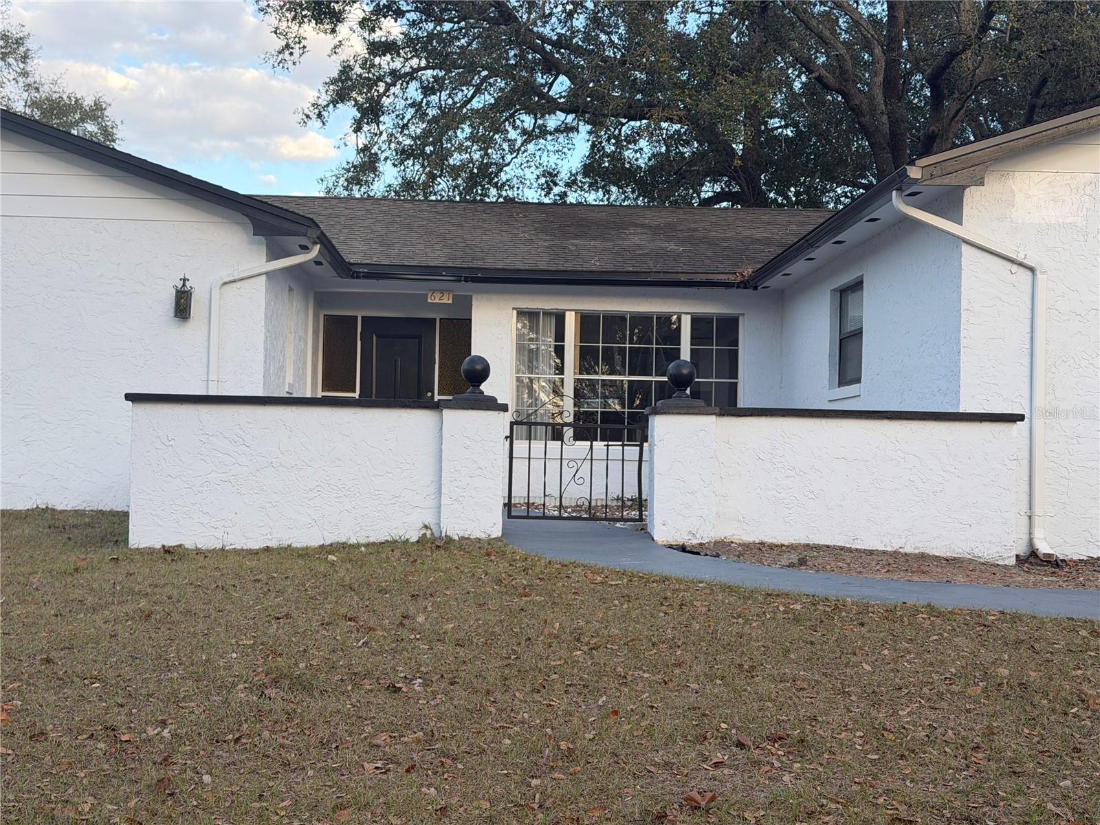 Image 16 of 28 For 621 Ashberry Lane