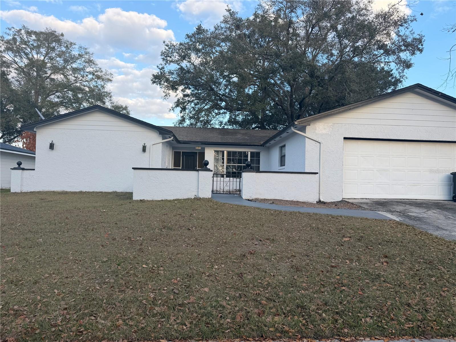 Image 17 of 28 For 621 Ashberry Lane