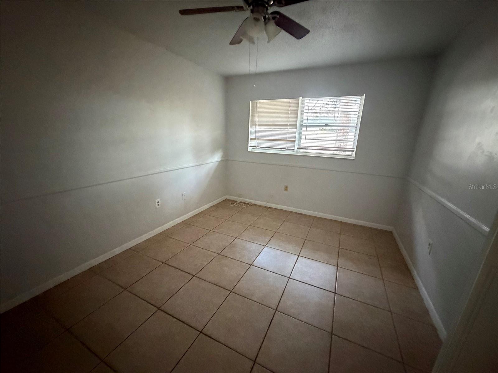 Image 8 of 28 For 621 Ashberry Lane