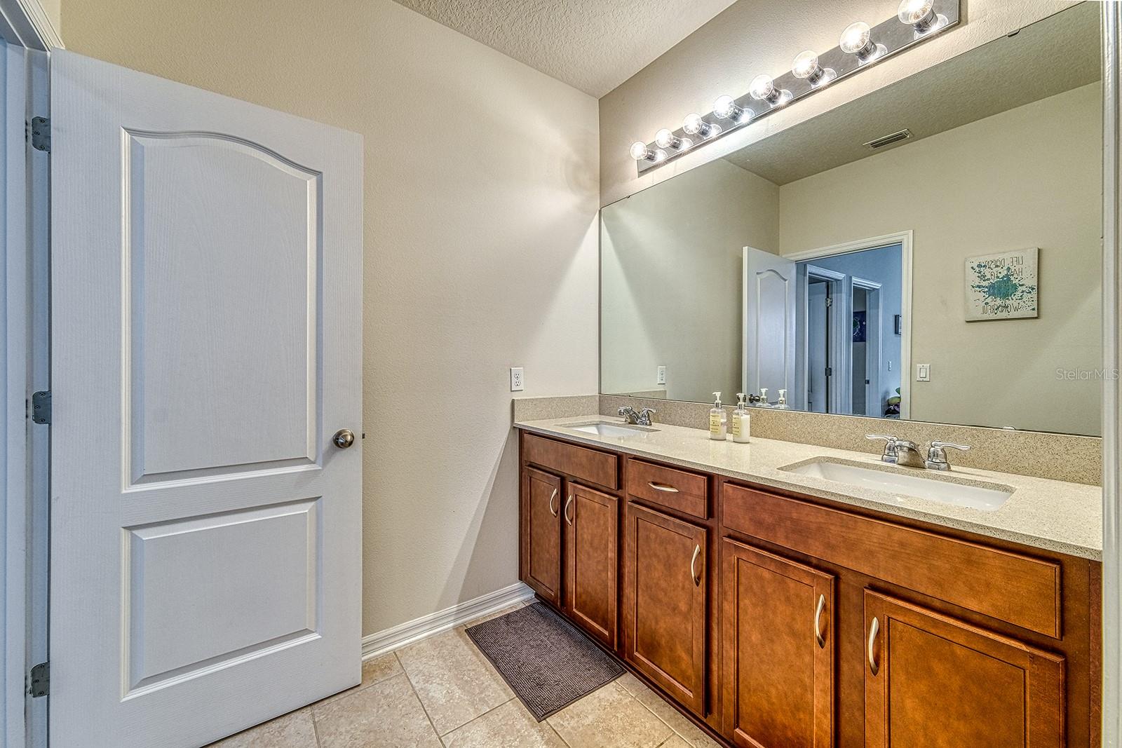 Image 26 of 43 For 5561 Cypress Hill Road