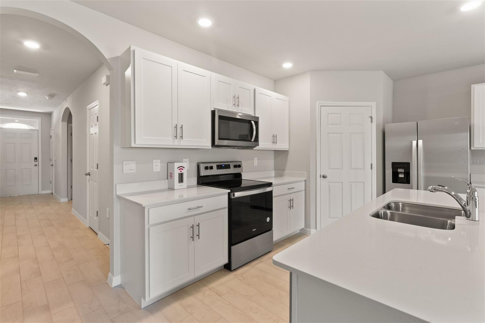 Image 10 of 27 For 16073 Hesta Misty Court