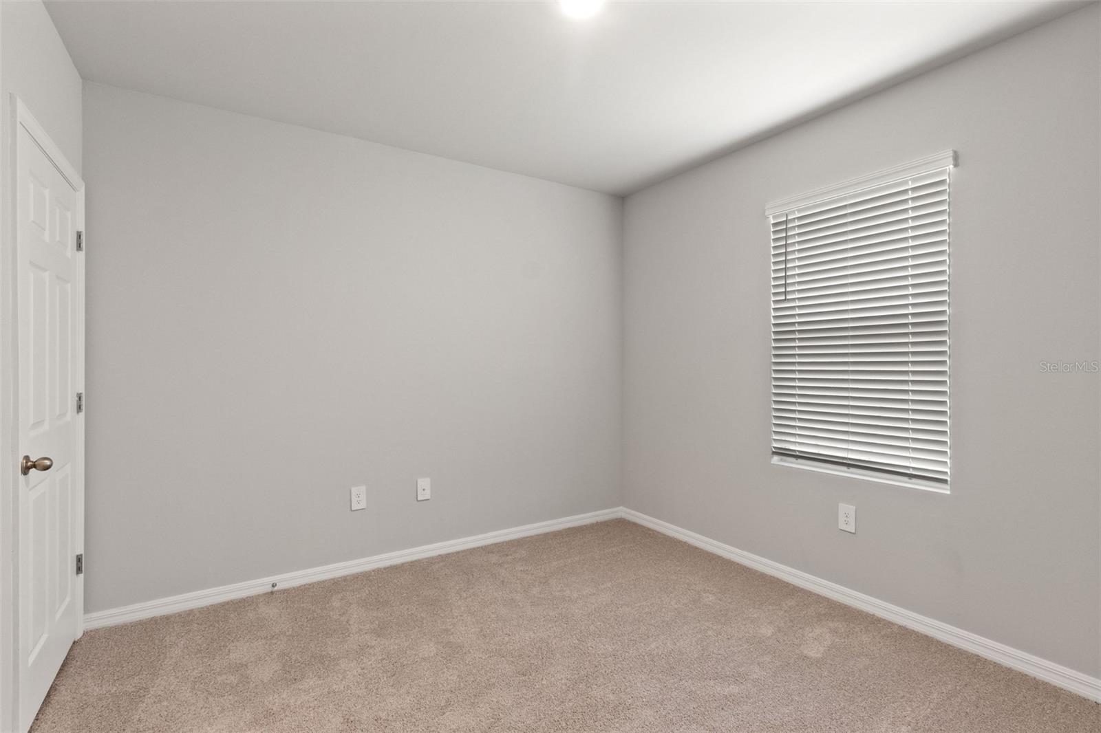 Image 17 of 27 For 16073 Hesta Misty Court